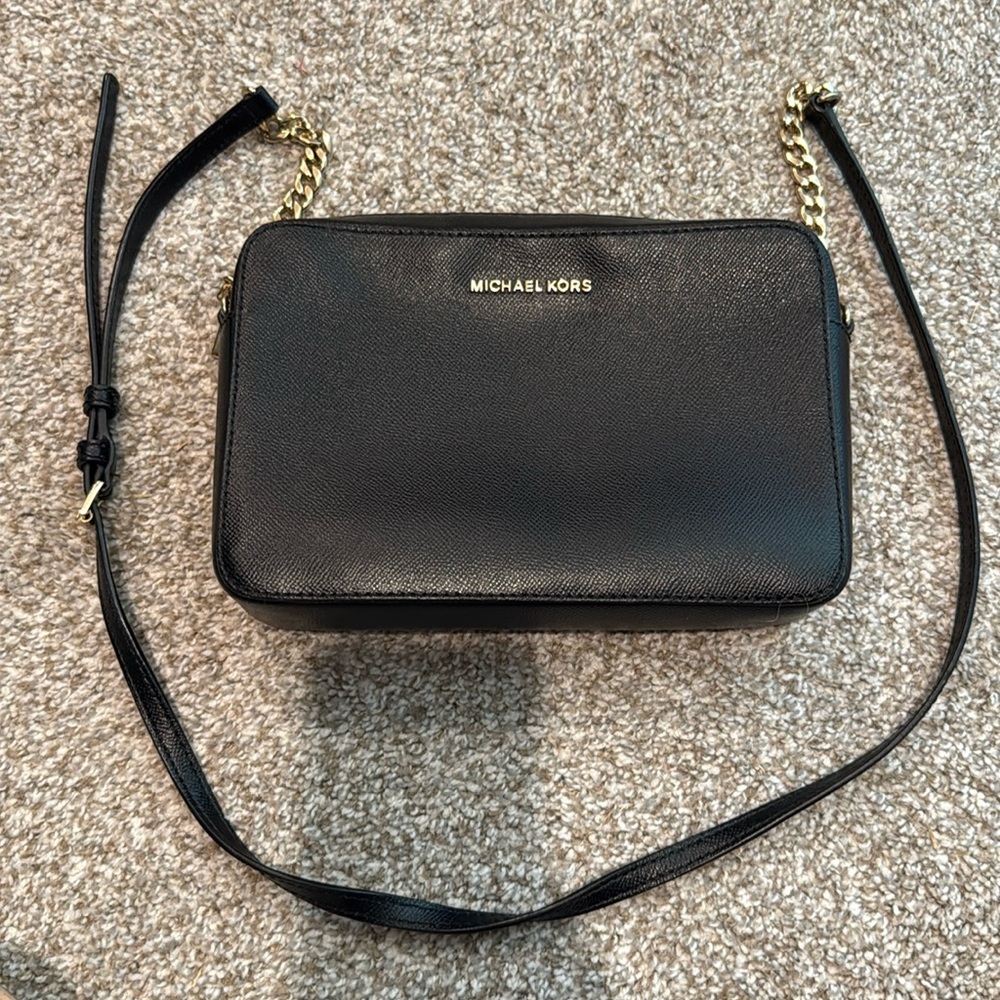 Great condition black Michael Kors shoulder bag with gold hardware/details